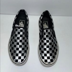 VANS Authentic
Skate Shoes